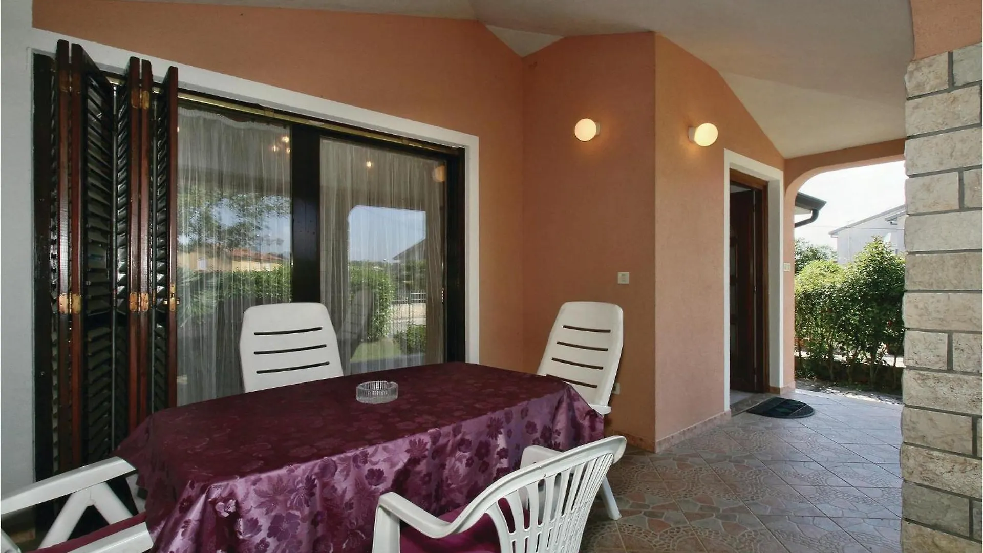 Gorgeous Home In Porec With Wifi