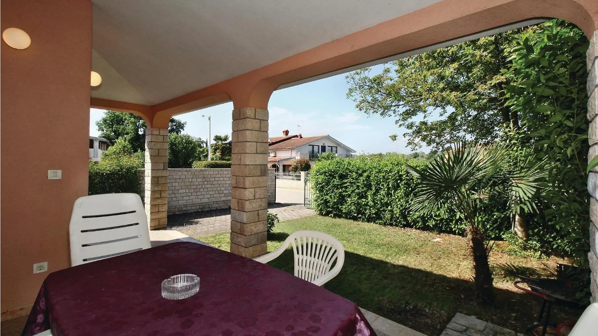 Gorgeous Home In Porec With Wifi 0*,